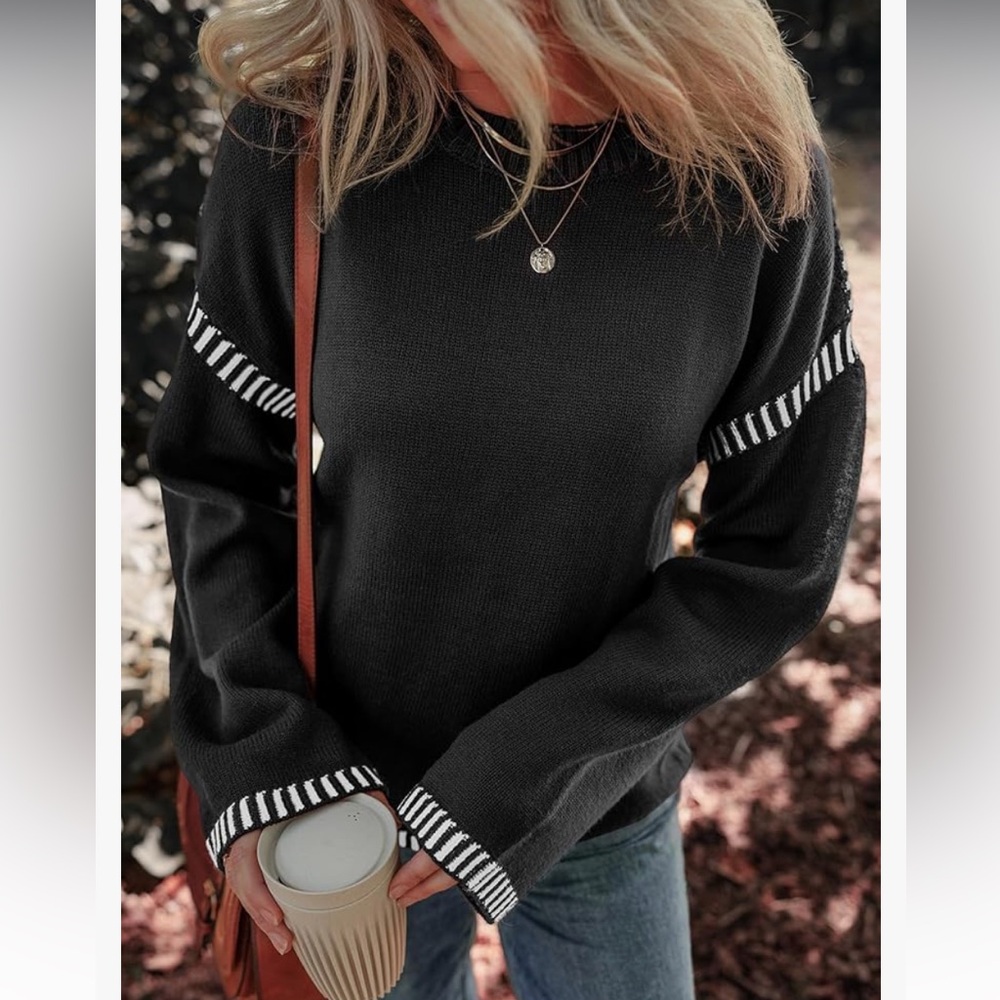 Black and White Women's Crew Neck Sweater Sz 2X - Picture 4 of 8